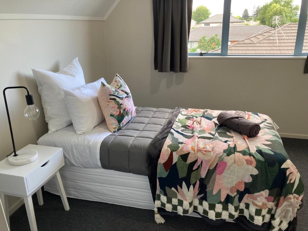 Hamilton City Holiday Park Bagian luar foto